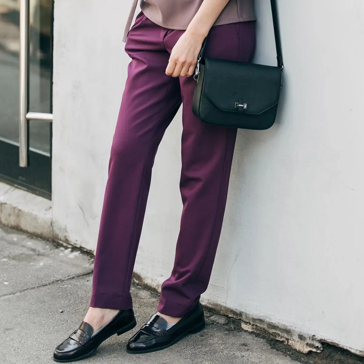 Visual Guide To What Color Trousers To Coordinate With Purple Shoes 
