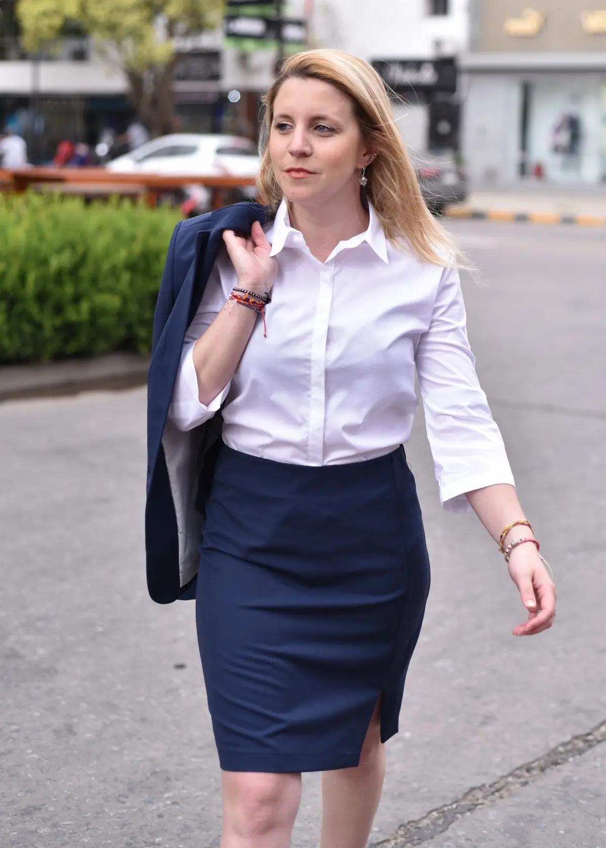 navy pencil skirt and white shirt business outtfit