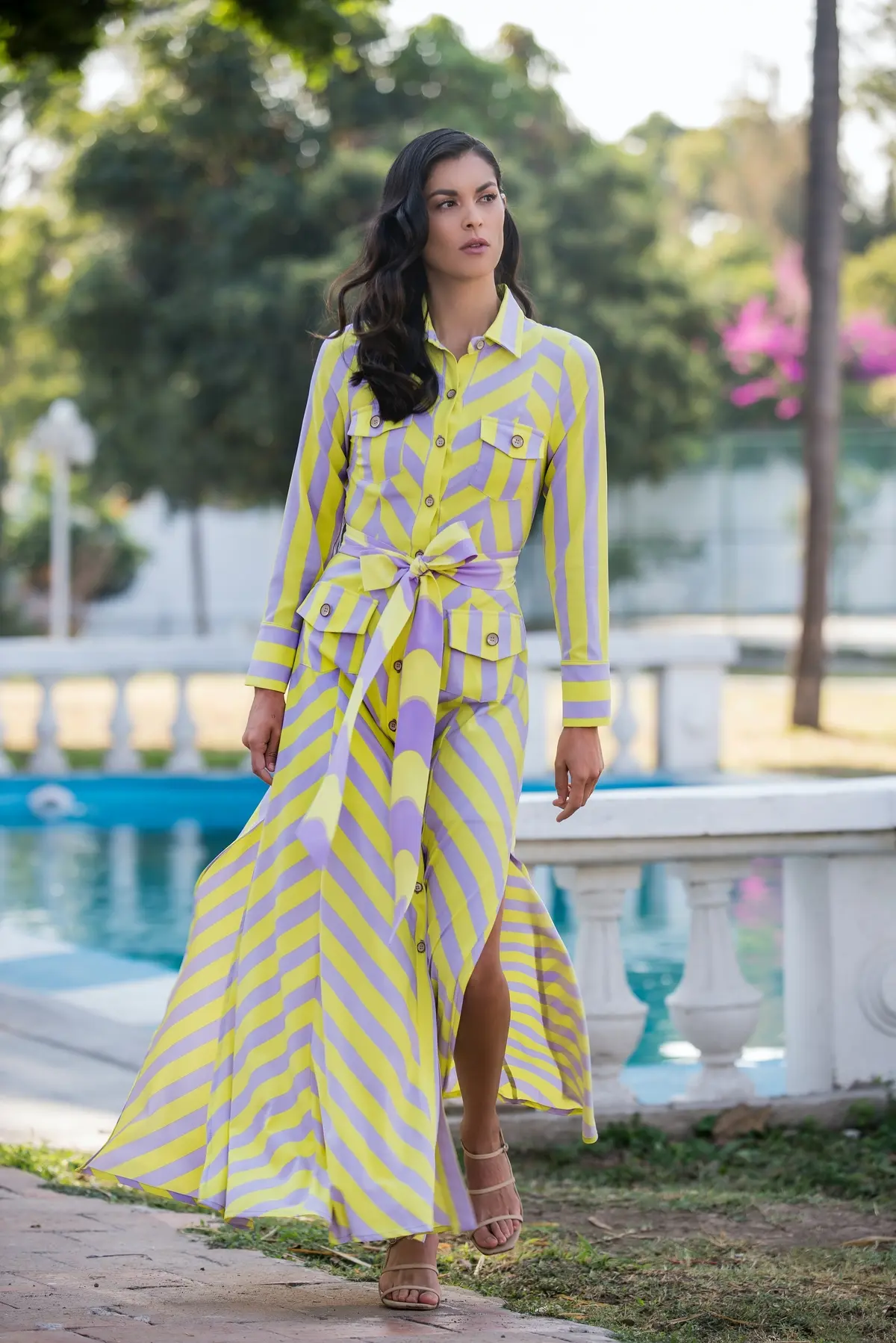 maxi dress yellow and grey with diagonally running stripes